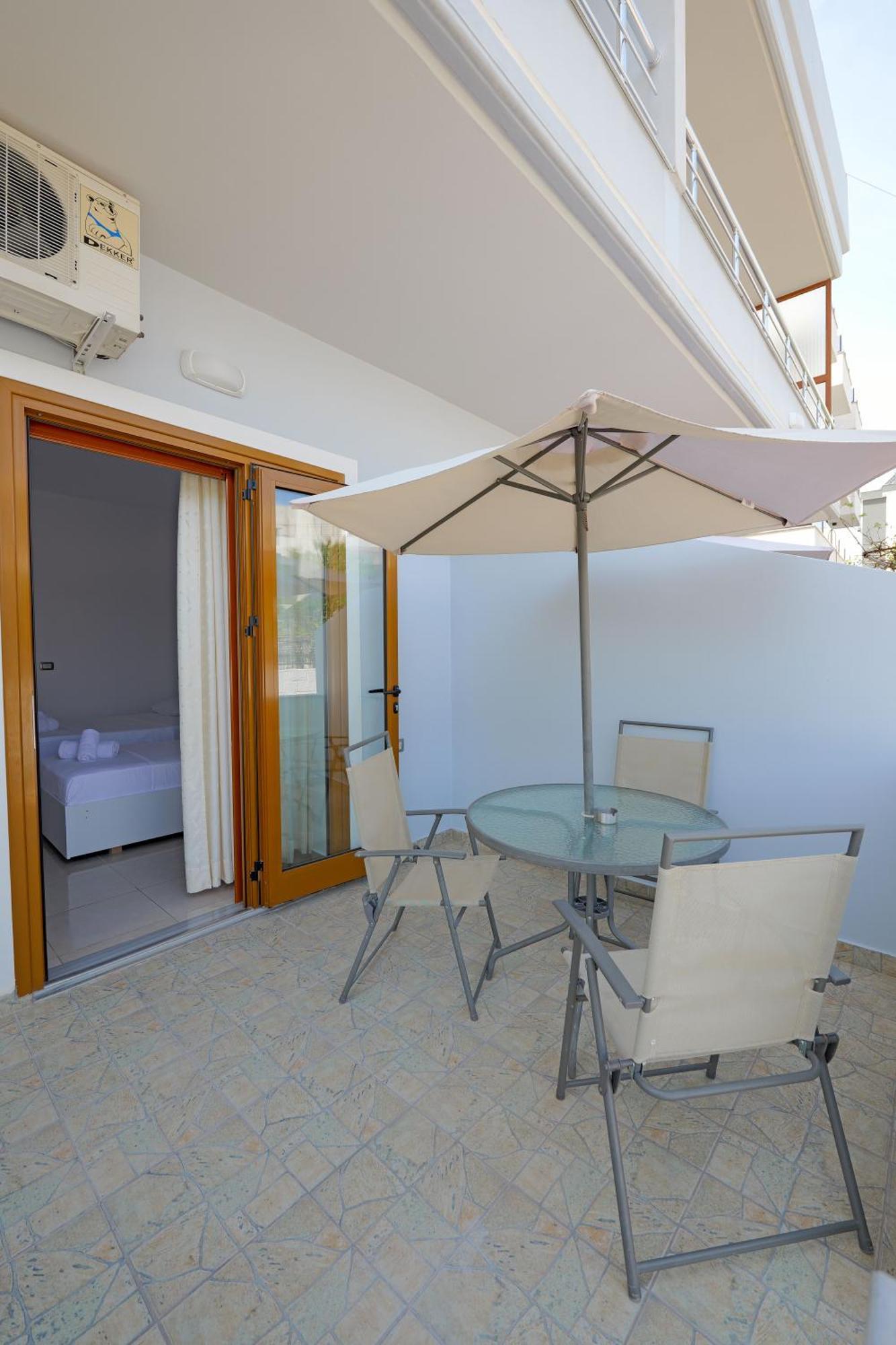 Guesthouse Moonlight Downtown Ksamil Exterior foto